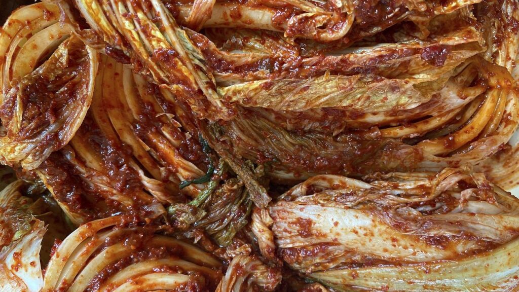 Free gimjang kimchi, koreaan cuisine